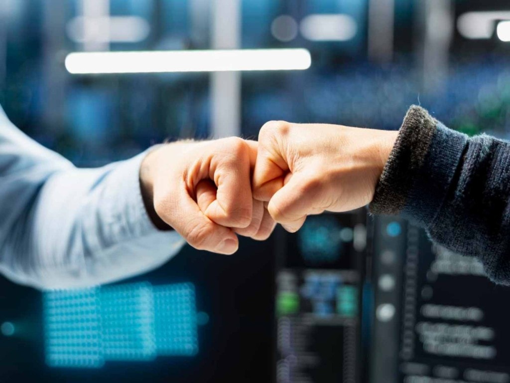 Sistem bakım yönetimi IT ortaklığı veri merkezi